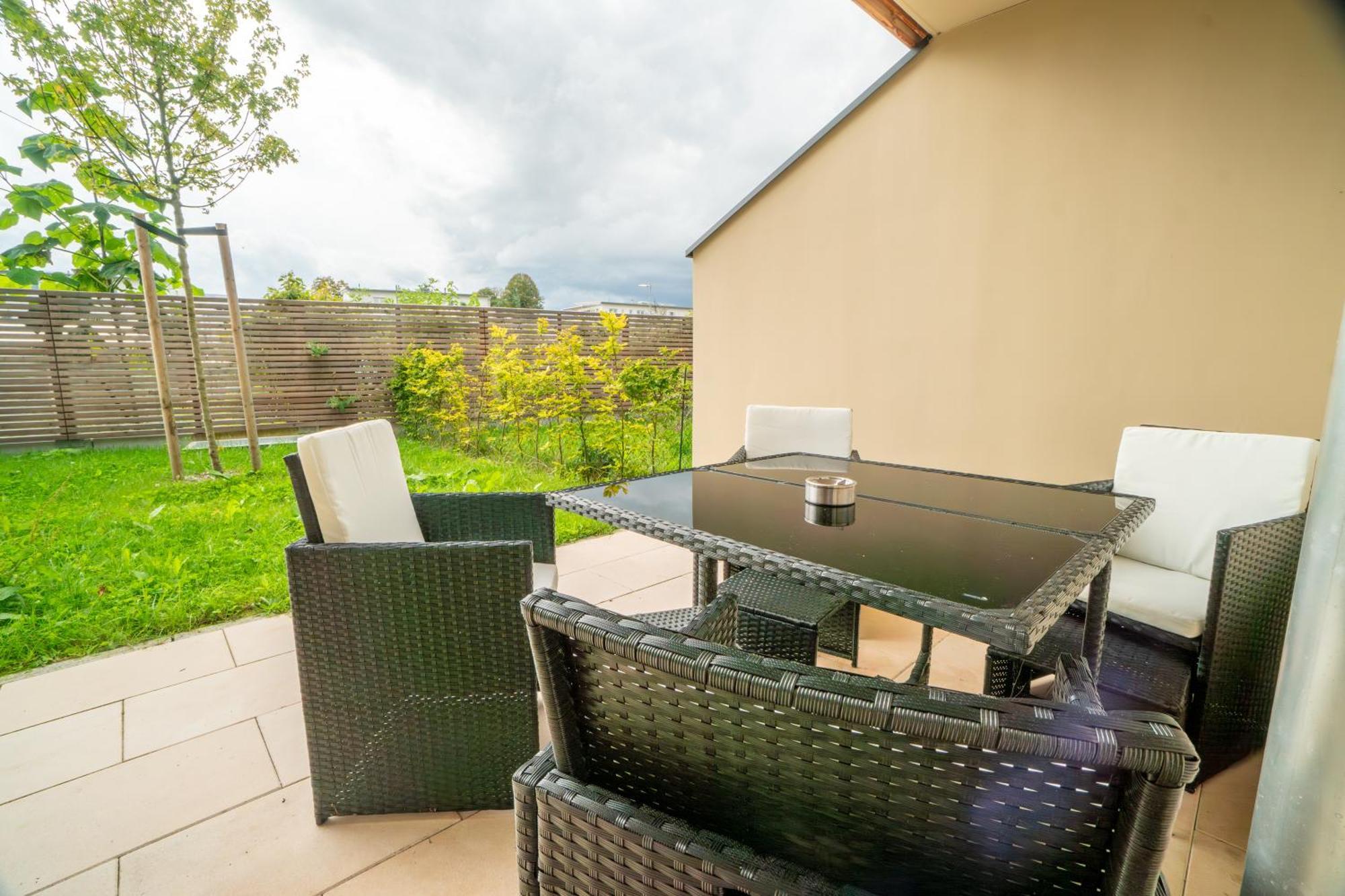 Die Gartenlounge In Bad Aibling Exteriör bild